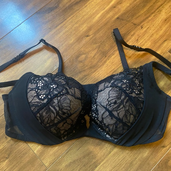 Victoria Secret bras (3) Lily of France (1)        size 36 B - Picture 4 of 11